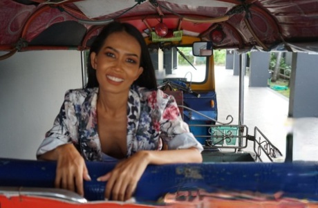 thai milf hot xxx image