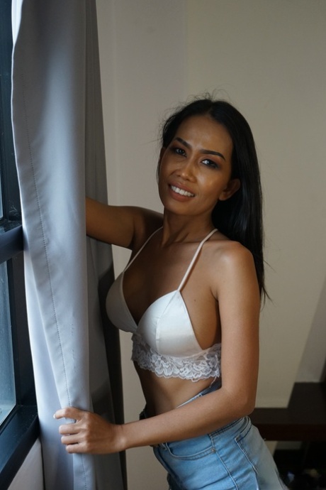 thai milf hot image