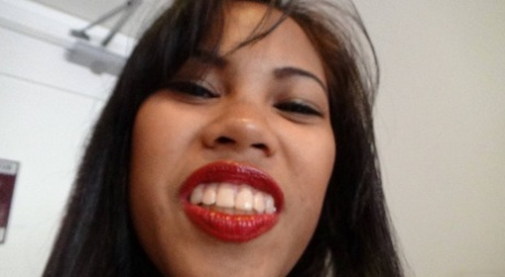 visage asiatique des nus parfaits image
