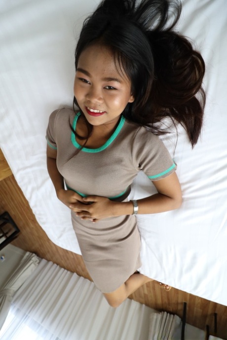 piccola asiatica bellissimo pornografico foto