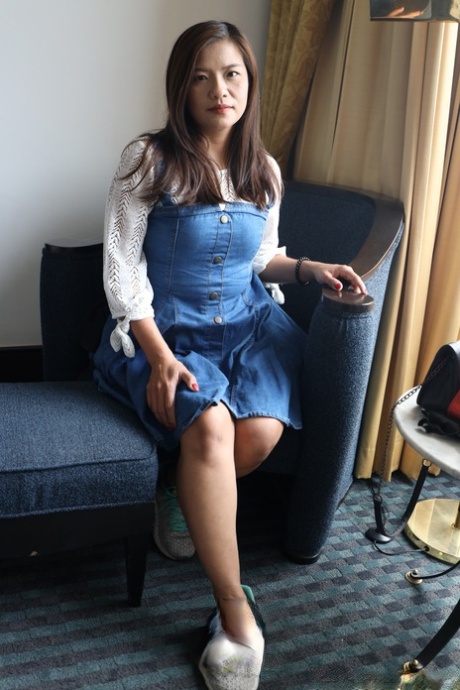asian skirt free porn photo