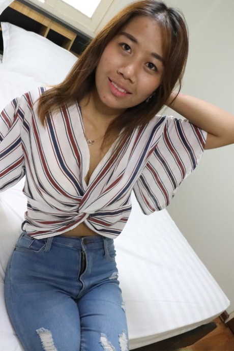 adolescente filipina arriba agradable galerías