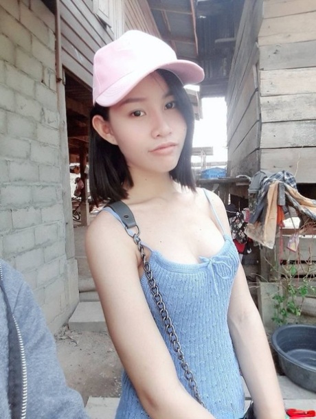 pequeña travesti xxx arriba imágenes