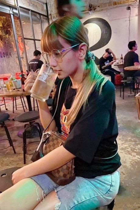 teenager ladyboy top gratis arkiv
