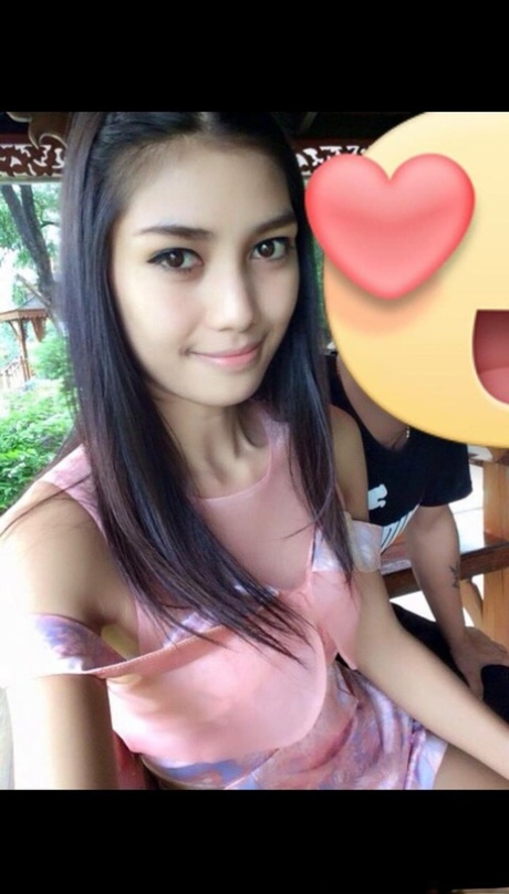Ladyboy Wine free model img