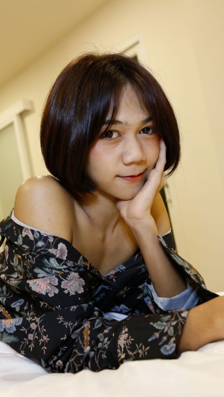 ティーンのレディーボーイ 無料セクシー 写真