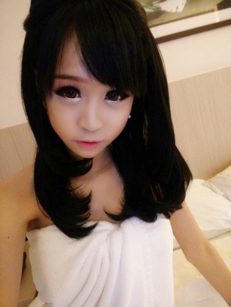 teen ladyboy hot porn image