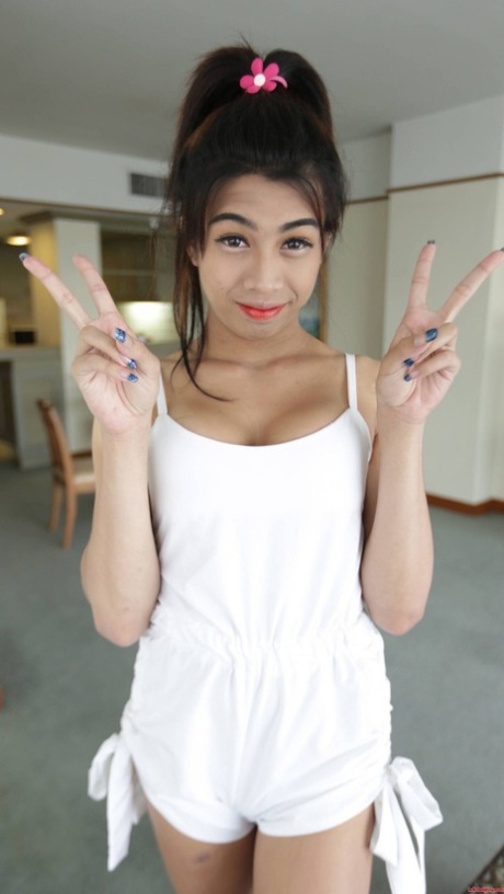 Ladyboy Bam nice model photos