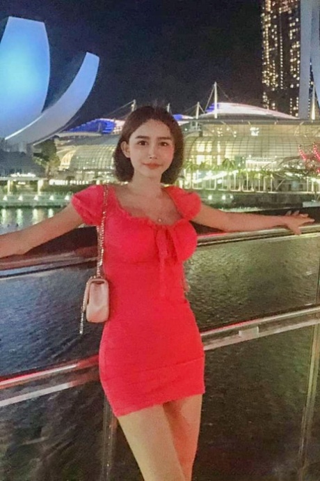 Ladyboy Bella porn model picture