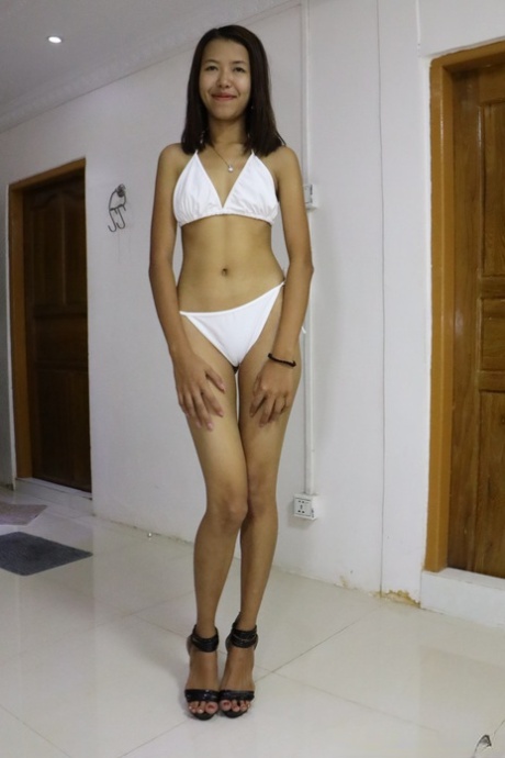 asiatische Beine perfekte nacktheit fotos