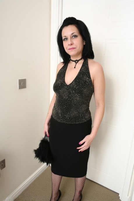 hairy mature art naked archive