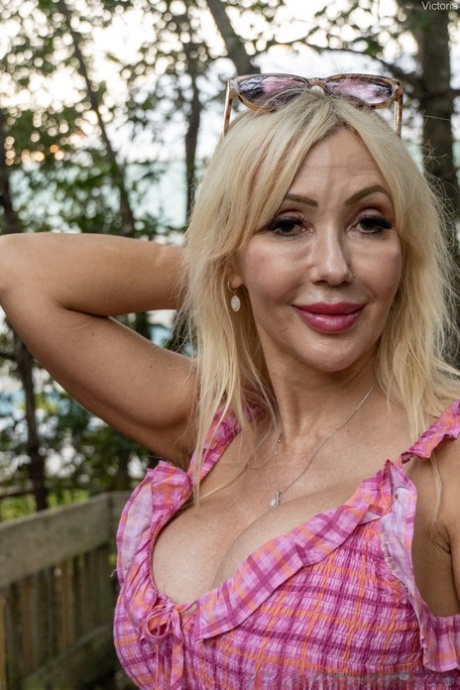 Victoria Lobov model nude galleries
