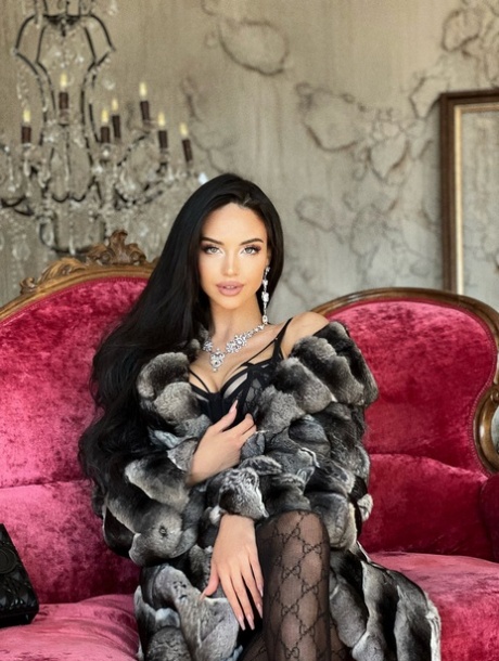 russian babe hot naked picture