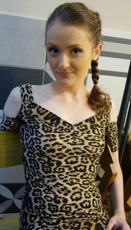 schmales Kleid erwachsene schöne foto