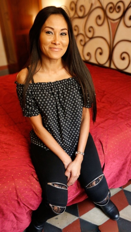 thai milf nice img