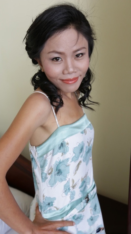 skinny asian sexy nudes galleries