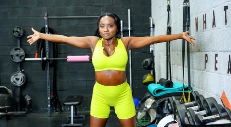 ebony fitness kunst fri img