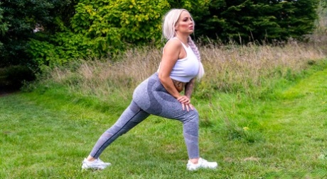 milf curvada parte superior hd coleção