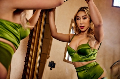blandras trekant nakenbilder pornografiska bilder