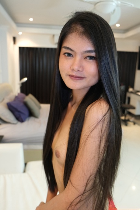 adolescente asiatique maigre parfait nu photo