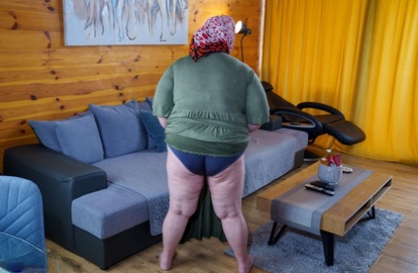 granny upskirt hot porn pics