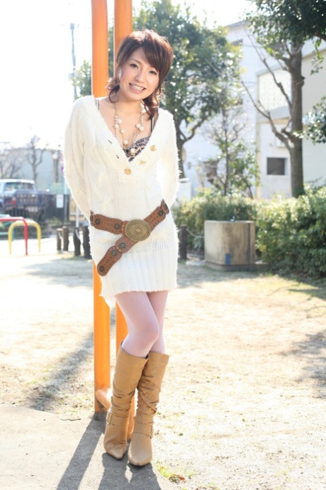 asian skirt xxx photo