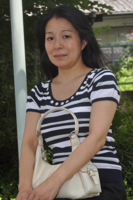 asian granny hot porn photos