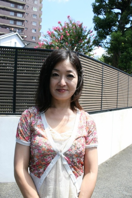 asiatisk bestemor erotisk perfekt bilder