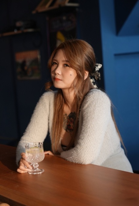 asian housewife porn image