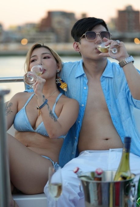 chinese nudes galleries