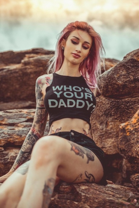 pink hair erotic pic