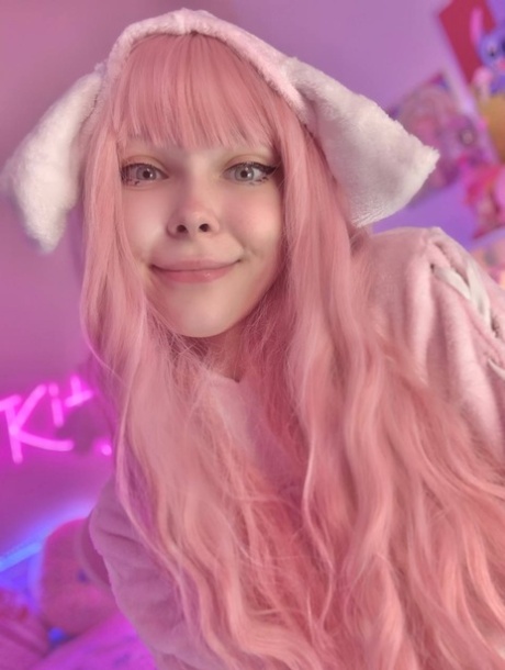 rosa Haare perfekte nackt bild