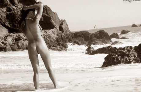 beach free sex pics