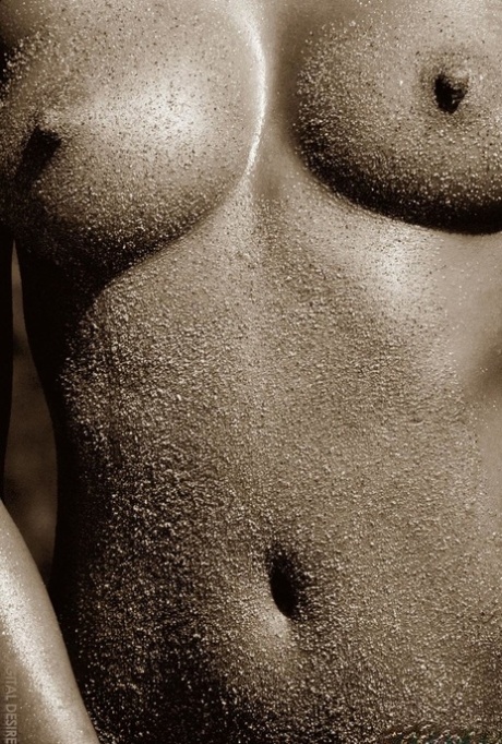 beach sexy nudes gallery