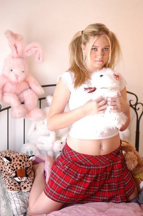 schoolgirl skirt hot galleries