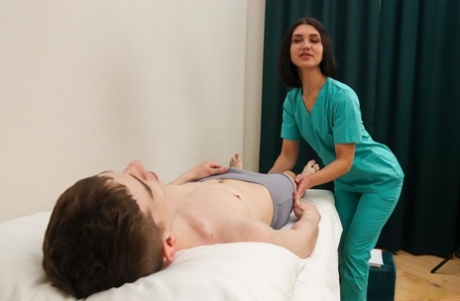 teen nurse hot pictures