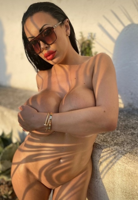 british big tits exclusive pic