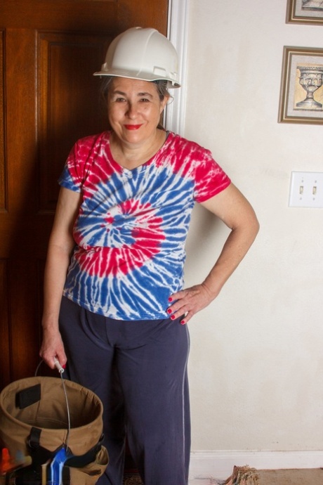 granny slut porn pics