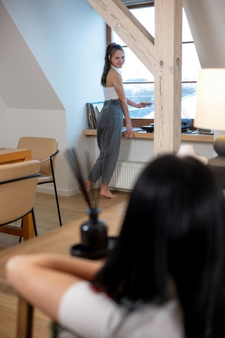 surprise free nude image