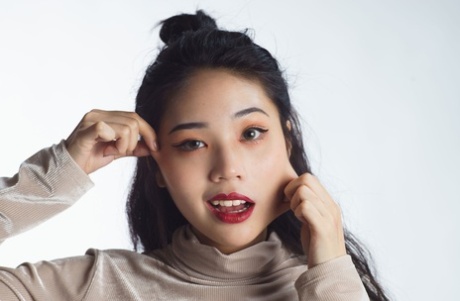 asian face free nude photo