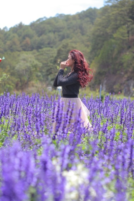 redhead outdoor sexy nude images