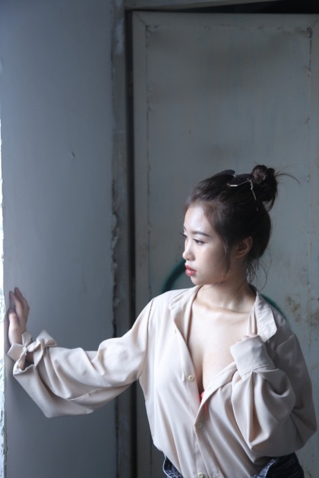 asian solo naked photo