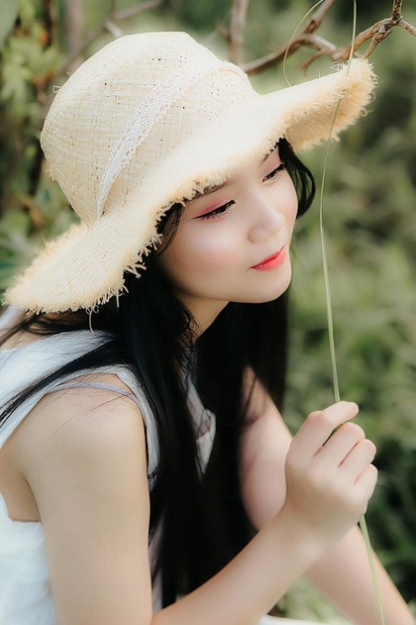 亚洲独奏 藝術裸體 影像