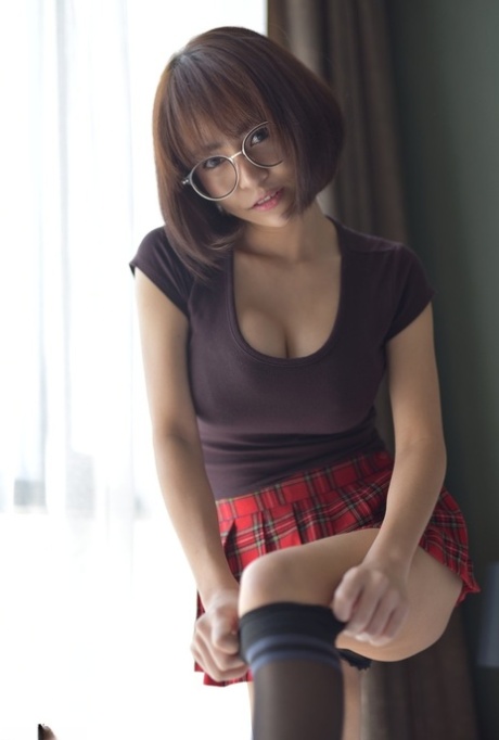 schoolgirl skirt art porn picture