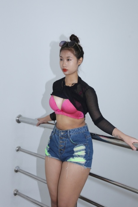 asiatiske shorts varme nøgenbilleder pic