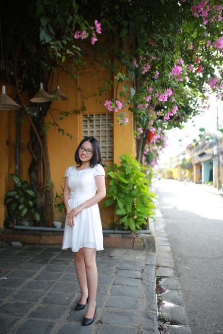 亚洲服饰 自由的 檔案