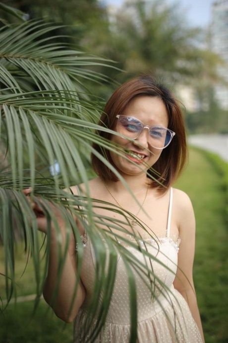 アジア人アマチュア セクシーヌード 写真