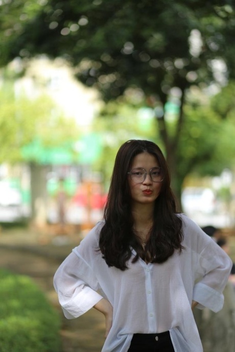 asian glasses free nude image