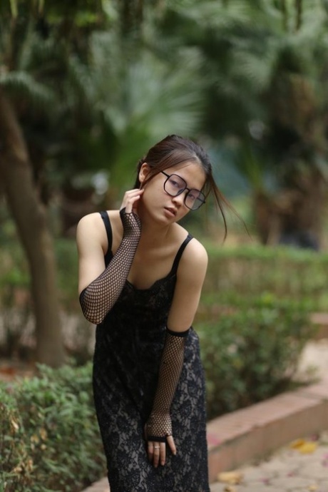 asijský teenager pornografická erotika fotografie