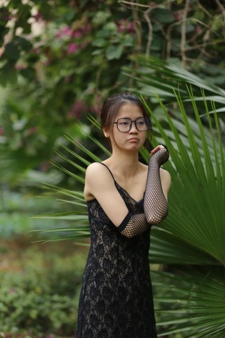 pretty asian sexy nudes picture